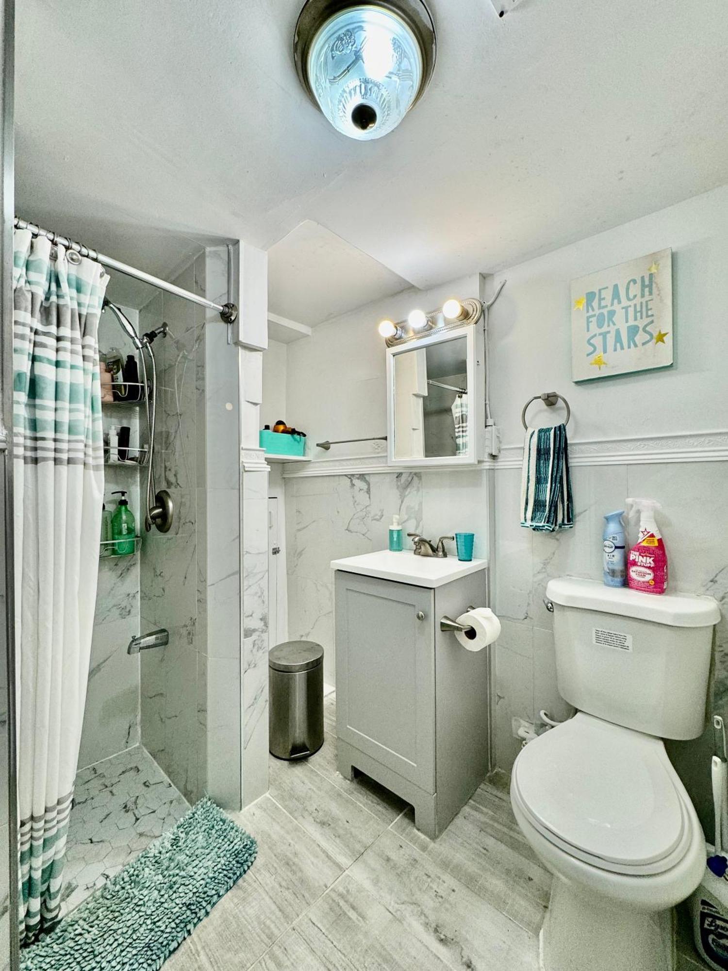 Tiny Private Room On The 1St Floor With Shared Bathroom Near Seatac Airport And Downtown Seattle Exterior foto