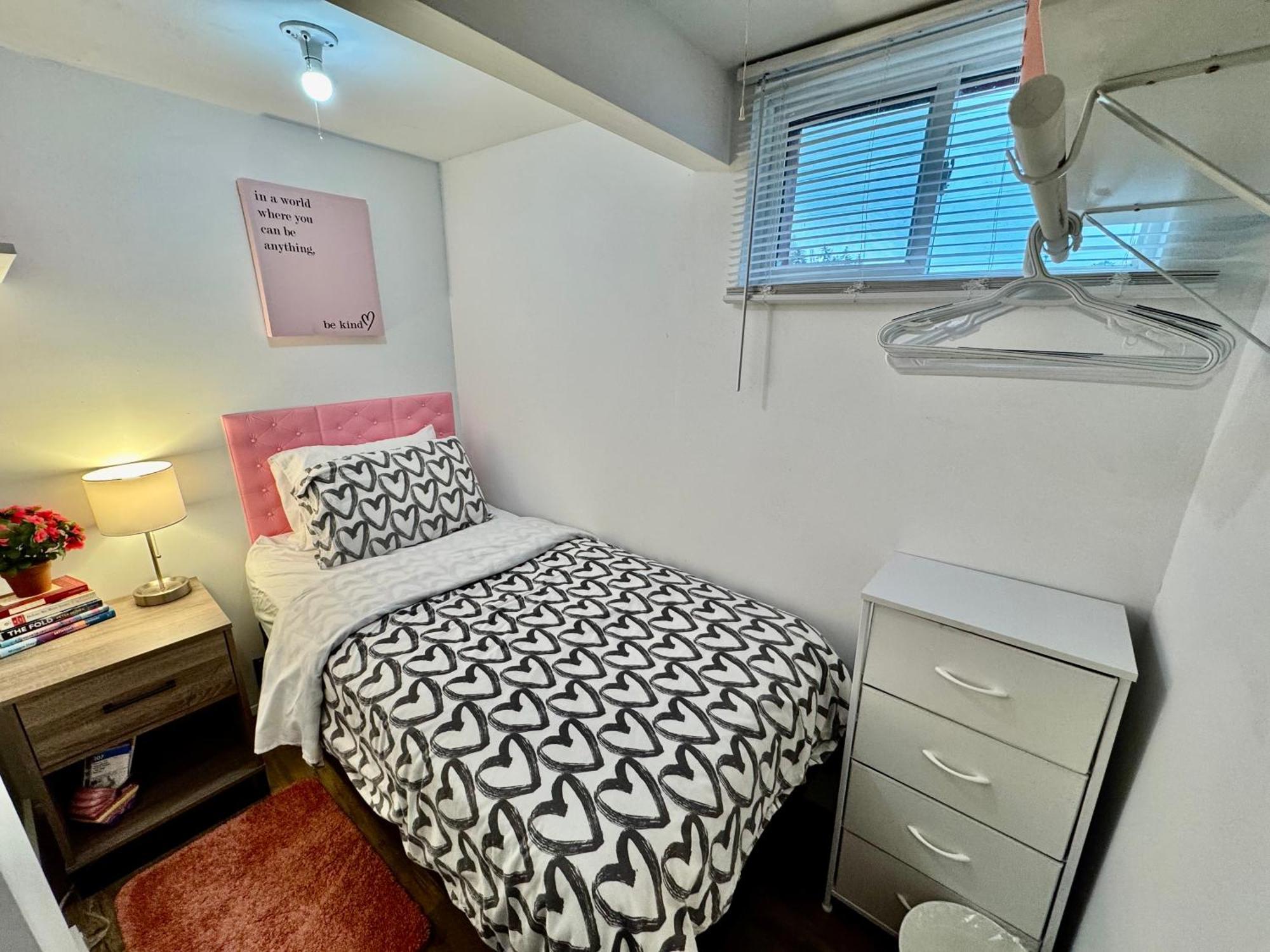 Tiny Private Room On The 1St Floor With Shared Bathroom Near Seatac Airport And Downtown Seattle Exterior foto